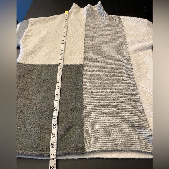 Cyrus Gray White Colorblock Mock Neck Chunky Sweater Women’s Size L - Picture 6 of 7